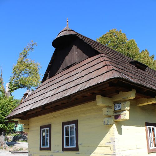 Traditional house no. 9007