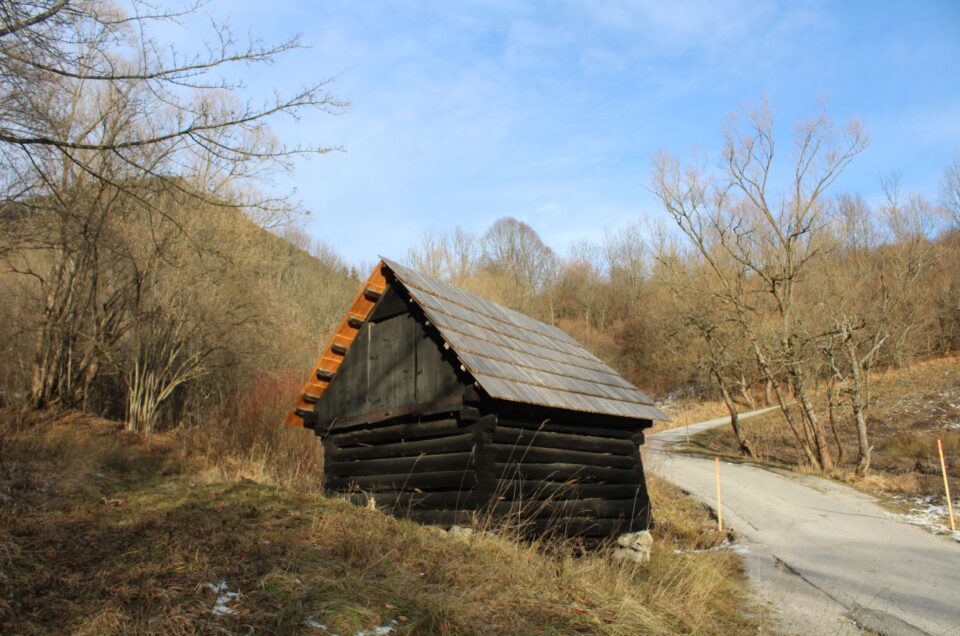 Štál pod Močidlami